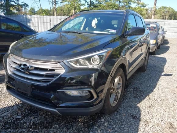 2017 Hyundai Santa Fe 2.4L с VIN 5NMZUDLB4HH015774, выставлен на аукционе IAAI как лот 43260785 с пробегом 158 905 миль миль и . История ставок и продаж доступна на DreamBid. Изображение 2.