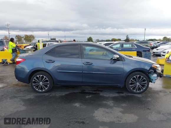 ✅ 2014 Toyota Corolla S Plus • VIN: 5YFBURHE9EP101181 • Lot: 43623321. Wystawiony na IAAI z przebiegiem 108 092 mil. Bezpłatny archiwum sprzedaży aukcyjnych z USA i szczegółowy raport historii pojazdu na DreamBid. Zdjęcie 14.