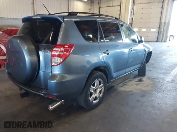 ✅ 2009 Toyota RAV4 • VIN: JTMZF33V69D005059 • Лот: 43331635. Опубликован ранее на IAAI с пробегом 232 829 миль. Бесплатный доступ к архиву аукционных продаж из США и подробный отчёт об истории автомобиля на DreamBid. Изображение 4.
