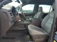 ✅ 2022 Chevrolet Suburban LT • VIN: 1GNSCCKD7NR190939 • Lot: 62860575. Listed on Copart with 82,609 mi. Free auction sales archive from the USA and detailed vehicle history report at DreamBid. Image 7.