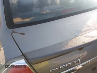 ✅ 2011 Chevrolet Aveo 1LT • VIN: KL1TD5DE9BB211488 • Lot: 42582568. Wystawiony na IAAI z przebiegiem 224 931 mil. Bezpłatny archiwum sprzedaży aukcyjnych z USA i szczegółowy raport historii pojazdu na DreamBid. Zdjęcie 6.