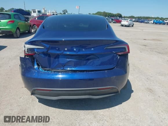 ✅ 2025 Tesla Model 3 Long Range • VIN: 5YJ3E1EA1SF910377 • Lot: 43133452. Listed on IAAI with 27,486 mi. Free auction sales archive from the USA and detailed vehicle history report at DreamBid. Image 16.