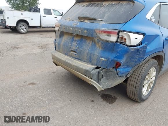 ✅ 2020 Ford Escape SE • VIN: 1FMCU9G61LUB85362 • Lot: 43185187. Wystawiony na IAAI z przebiegiem 42 293 mil. Bezpłatny archiwum sprzedaży aukcyjnych z USA i szczegółowy raport historii pojazdu na DreamBid. Zdjęcie 6.