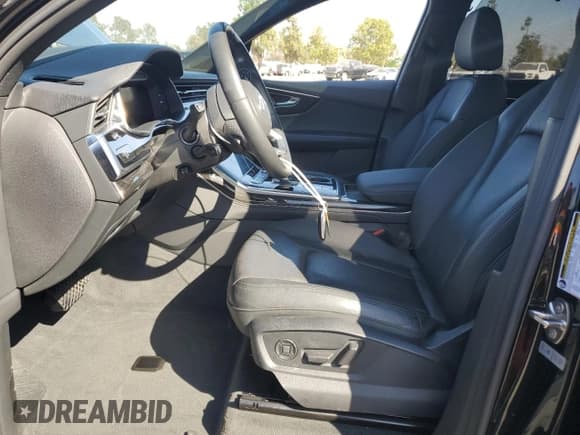 ✅ 2022 Audi Q7 Prestige • VIN: WA1VXBF70ND006005 • Лот: 66070225. Опубликован ранее на Copart с пробегом 35 069 миль. Бесплатный доступ к архиву аукционных продаж из США и подробный отчёт об истории автомобиля на DreamBid. Изображение 7.