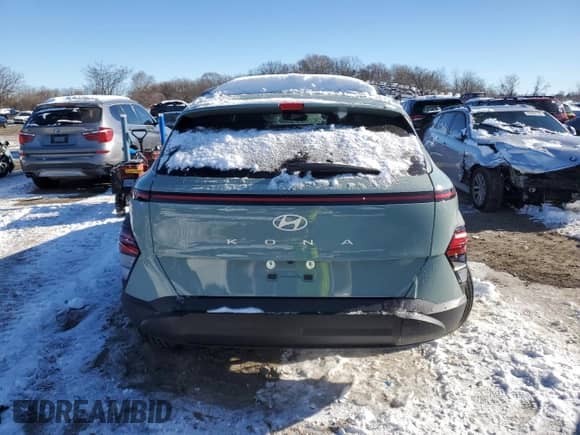2024 Hyundai Kona SEL with VIN KM8HB3AB7RU127733, listed as a Copart auction lot 87379324 with 2,811 mi miles and Salvage title. Bid and sale history available at DreamBid. Image 6.