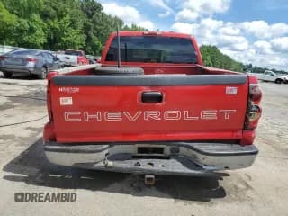 ✅ 2006 Chevrolet Silverado 1500 Work Truck • VIN: 3GCEC14X36G243011 • Lot: 60054935. Wystawiony na Copart z przebiegiem 184 664 mil. Bezpłatny archiwum sprzedaży aukcyjnych z USA i szczegółowy raport historii pojazdu na DreamBid. Zdjęcie 6.