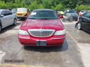 ✅ 2011 Lincoln Town Car Executive L • VIN: 2LNBL8EV7BX763068 • Lot: 42425667. Listed on IAAI with 302,299 mi. Free auction sales archive from the USA and detailed vehicle history report at DreamBid. Image 12.