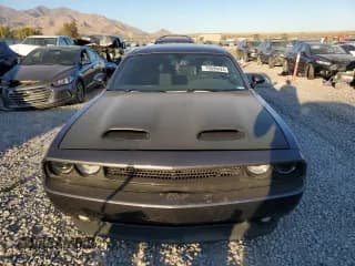 ✅ 2014 Dodge Challenger R/T 100th Anniversary Appearance • VIN: 2C3CDYBTXEH185303 • Lot: 75899424. Wystawiony na Copart z przebiegiem 199 257 mil. Bezpłatny archiwum sprzedaży aukcyjnych z USA i szczegółowy raport historii pojazdu na DreamBid. Zdjęcie 5.