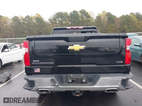 ✅ 2022 Chevrolet Silverado 1500 LTZ • VIN: 3GCUYGED6NG153001 • Lot: 43560026. Wystawiony na IAAI z przebiegiem 77 934 mil. Bezpłatny archiwum sprzedaży aukcyjnych z USA i szczegółowy raport historii pojazdu na DreamBid. Zdjęcie 16.