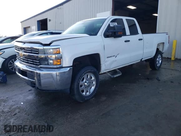 ✅ 2015 Chevrolet Silverado 2500HD • VIN: 1GB2KUEG3FZ536269 • Лот: 42026185. Опубликован ранее на Copart с пробегом 318 394 миль. Бесплатный доступ к архиву аукционных продаж из США и подробный отчёт об истории автомобиля на DreamBid. Изображение 1.
