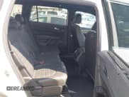 ✅ 2018 Volkswagen Atlas SEL Premium • VIN: 1V2NR2CA6JC592112 • Lot: 43176854. Wystawiony na IAAI z przebiegiem 109 714 mil. Bezpłatny archiwum sprzedaży aukcyjnych z USA i szczegółowy raport historii pojazdu na DreamBid. Zdjęcie 8.