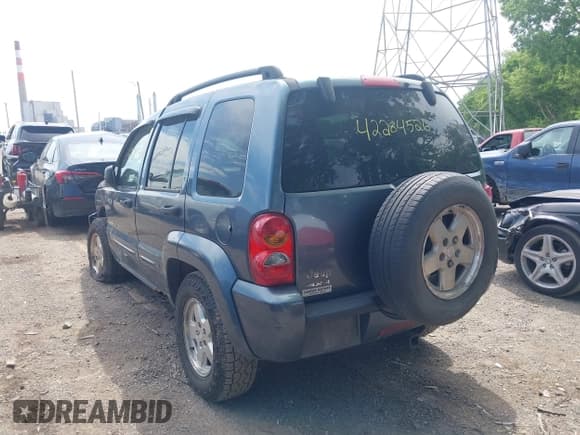 ✅ 2002 Jeep Liberty Limited • VIN: 1J4GL58KX2W339237 • Lot: 42284526. Listed on IAAI with 183,416 mi. Free auction sales archive from the USA and detailed vehicle history report at DreamBid. Image 3.