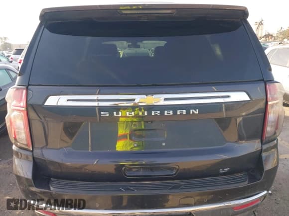 ✅ 2022 Chevrolet Suburban LT • VIN: 1GNSKCKD2NR252573 • Lot: 41572362. Listed on IAAI with 42,228 mi. Free auction sales archive from the USA and detailed vehicle history report at DreamBid. Image 16.
