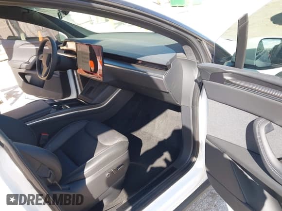 ✅ 2023 Tesla Model X Plaid • VIN: 7SAXCBE63PF405105 • Lot: 41876918. Listed on IAAI with 22,475 mi. Free auction sales archive from the USA and detailed vehicle history report at DreamBid. Image 5.