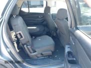 ✅ 2020 Chevrolet Traverse LT Cloth • VIN: 1GNERGKW3LJ165746 • Lot: 43452819. Wystawiony na IAAI z przebiegiem 82 069 mil. Bezpłatny archiwum sprzedaży aukcyjnych z USA i szczegółowy raport historii pojazdu na DreamBid. Zdjęcie 8.