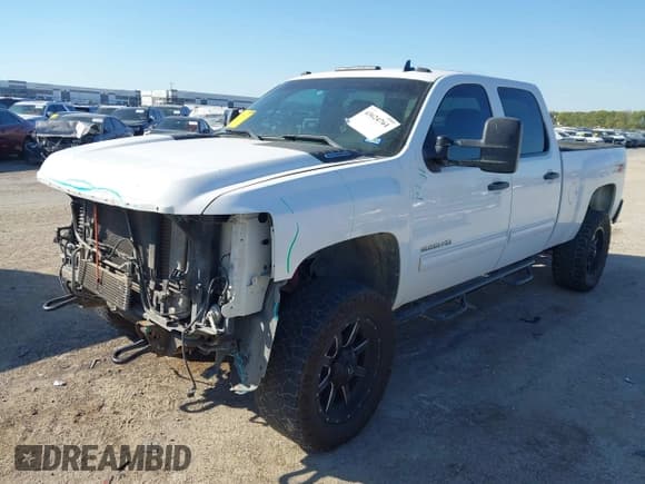 ✅ 2014 Chevrolet Silverado 2500HD LT • VIN: 1GC1KXC86EF183076 • Lot: 43624761. Listed on IAAI with 198,785 mi. Free auction sales archive from the USA and detailed vehicle history report at DreamBid. Image 17.