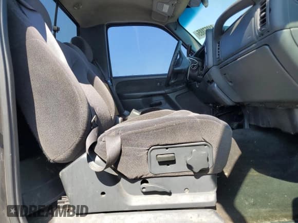 ✅ 2000 GMC Sierra 1500 SLE • VIN: 1GTEK14T4YZ196445 • Лот: 81857885. Опубликован ранее на Copart с пробегом Не указан. Бесплатный доступ к архиву аукционных продаж из США и подробный отчёт об истории автомобиля на DreamBid. Изображение 10.