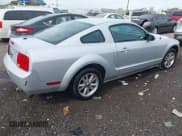 ✅ 2007 Ford Mustang Deluxe • VIN: 1ZVHT80N475318704 • Lot: 43537578. Listed on IAAI with 156,054 mi. Free auction sales archive from the USA and detailed vehicle history report at DreamBid. Image 4.