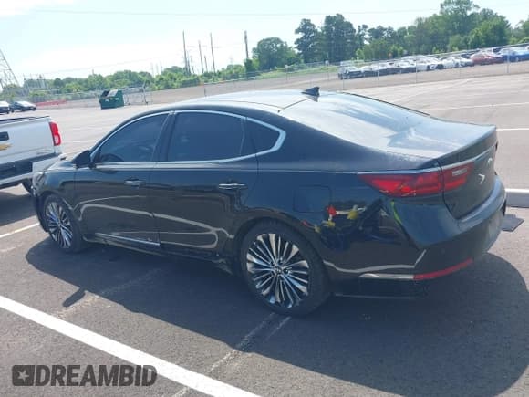 ✅ 2017 Kia Cadenza Premium • VIN: KNALC4J13H5059624 • Lot: 42687092. Listed on IAAI with 130,857 mi. Free auction sales archive from the USA and detailed vehicle history report at DreamBid. Image 14.
