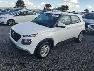 ✅ 2024 Hyundai Venue SE • VIN: KMHRB8A35RU315029 • Lot: 73759604. Wystawiony na Copart z przebiegiem Nie podano. Bezpłatny archiwum sprzedaży aukcyjnych z USA i szczegółowy raport historii pojazdu na DreamBid. Zdjęcie 1.