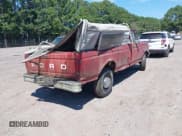 ✅ 1987 Ford F-250 • VIN: 1FTFF25Y3HNA00401 • Lot: 43136642. Wystawiony na IAAI z przebiegiem 99 817 mil. Bezpłatny archiwum sprzedaży aukcyjnych z USA i szczegółowy raport historii pojazdu na DreamBid. Zdjęcie 4.