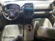 ✅ 2004 Honda CR-V EX • VIN: SHSRD78834U229674 • Lot: 89847665. Wystawiony na Copart z przebiegiem 379 093 mil. Bezpłatny archiwum sprzedaży aukcyjnych z USA i szczegółowy raport historii pojazdu na DreamBid. Zdjęcie 8.