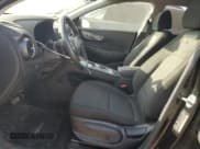 ✅ 2019 Hyundai Kona SEL • VIN: KM8K23AG1KU025979 • Лот: 84732215. Опубликован ранее на Copart с пробегом 52 312 миль. Бесплатный доступ к архиву аукционных продаж из США и подробный отчёт об истории автомобиля на DreamBid. Изображение 7.