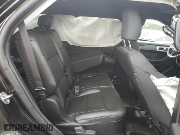 ✅ 2023 Ford Police Interceptor Utility • VIN: 1FM5K8AB1PGA33214 • Lot: 57846485. Wystawiony na Copart z przebiegiem 6 026 mil. Bezpłatny archiwum sprzedaży aukcyjnych z USA i szczegółowy raport historii pojazdu na DreamBid. Zdjęcie 11.