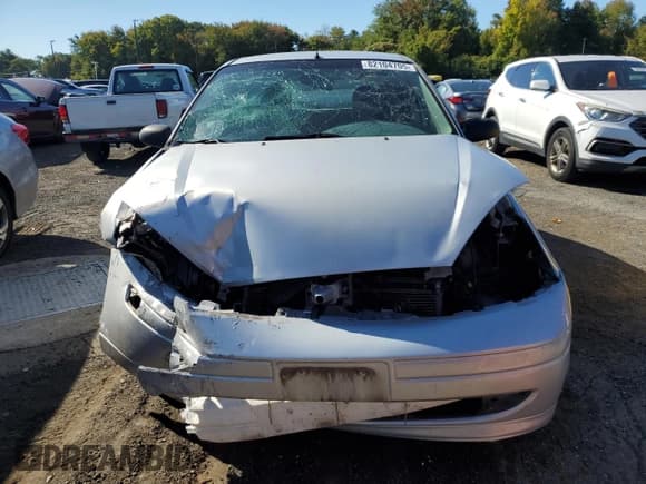 ✅ 2002 Ford Focus ZX5 • VIN: 3FAFP37312R225754 • Лот: 82104705. Опубликован ранее на Copart с пробегом 182 571 миль. Бесплатный доступ к архиву аукционных продаж из США и подробный отчёт об истории автомобиля на DreamBid. Изображение 5.