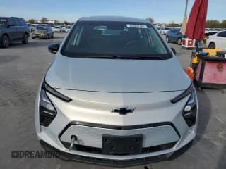✅ 2023 Chevrolet Bolt EV 2LT • VIN: 1G1FX6S03P4160651 • Lot: 84550784. Wystawiony na Copart z przebiegiem 8 239 mil. Bezpłatny archiwum sprzedaży aukcyjnych z USA i szczegółowy raport historii pojazdu na DreamBid. Zdjęcie 5.