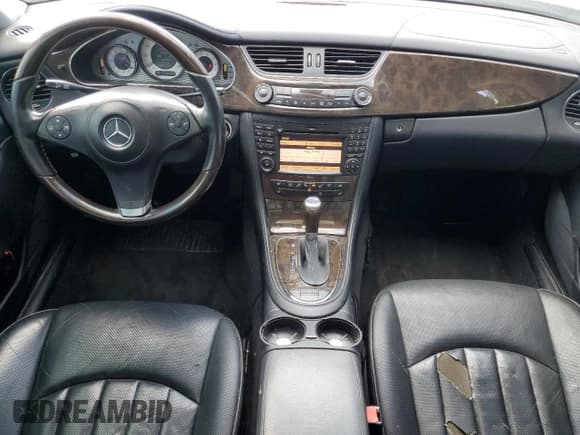 ✅ 2009 Mercedes-Benz CLS 550 • VIN: WDDDJ72X99A155189 • Lot: 70029495. Listed on Copart with 147,035 mi. Free auction sales archive from the USA and detailed vehicle history report at DreamBid. Image 8.