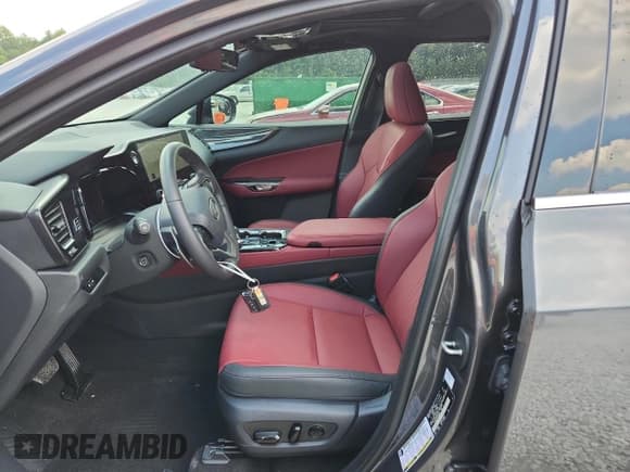 ✅ 2025 Lexus NX 350 Premium • VIN: 2T2GGCEZ8SC064598 • Lot: 69636935. Wystawiony na Copart z przebiegiem 9 708 mil. Bezpłatny archiwum sprzedaży aukcyjnych z USA i szczegółowy raport historii pojazdu na DreamBid. Zdjęcie 7.