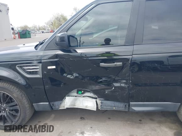 ✅ 2010 Land Rover Range Rover Sport HSE Lux • VIN: SALSK2D49AA247162 • Lot: 42010171. Listed on IAAI with 135,791 mi. Free auction sales archive from the USA and detailed vehicle history report at DreamBid. Image 6.