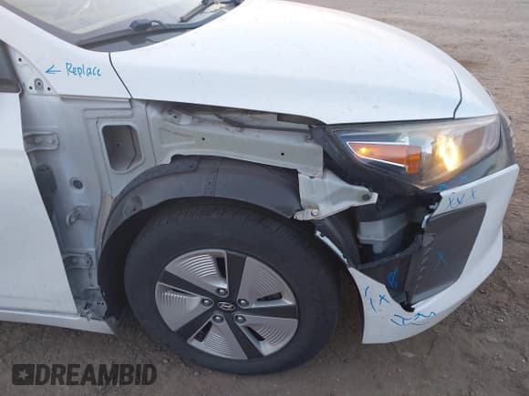 ✅ 2017 Hyundai Ioniq Blue • VIN: KMHC65LC2HU050185 • Lot: 42071522. Wystawiony na IAAI z przebiegiem 105 186 mil. Bezpłatny archiwum sprzedaży aukcyjnych z USA i szczegółowy raport historii pojazdu na DreamBid. Zdjęcie 18.