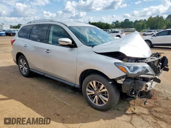 ✅ 2019 Nissan Pathfinder SV • VIN: 5N1DR2MN6KC608224 • Lot: 85878205. Wystawiony na Copart z przebiegiem Nie podano. Bezpłatny archiwum sprzedaży aukcyjnych z USA i szczegółowy raport historii pojazdu na DreamBid. Zdjęcie 4.