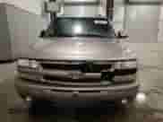 2003 Chevrolet Suburban Z71 z VIN 3GNFK16Z93G197080, wystawiony jako Copart lot #79689684 z przebiegiem 254 809 mil mil oraz Szkoda całkowita • Salvage title. Historia ofert i sprzedaży dostępna na DreamBid. Obrazek 5.