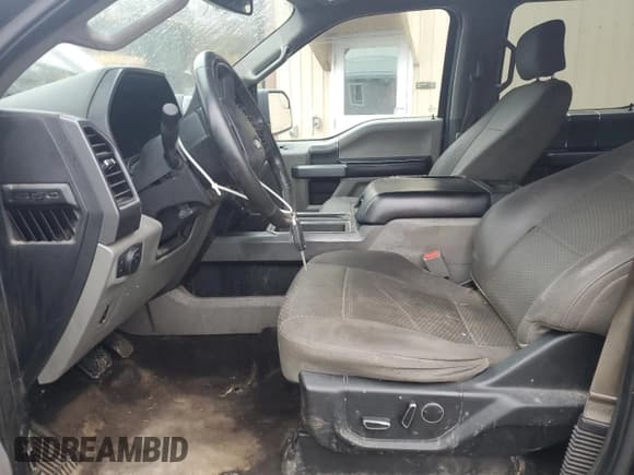 ✅ 2017 Ford F-150 XL • VIN: 1FTEW1EF5HFB50749 • Lot: 93468185. Listed on Copart with 140,856 mi. Free auction sales archive from the USA and detailed vehicle history report at DreamBid. Image 7.