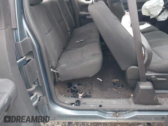 ✅ 2013 Chevrolet Silverado 1500 LS • VIN: 1GCRCREA5DZ272632 • Lot: 43510830. Listed on IAAI with 86,640 mi. Free auction sales archive from the USA and detailed vehicle history report at DreamBid. Image 8.