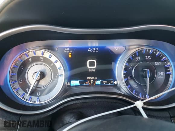 ✅ 2015 Chrysler 300 Limited • VIN: 2C3CCAAG3FH853989 • Lot: 85728885. Listed on Copart with 102,583 mi. Free auction sales archive from the USA and detailed vehicle history report at DreamBid. Image 9.