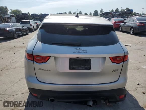 ✅ 2020 Jaguar F-Pace 30t Prestige • VIN: SADCK2GX2LA642924 • Lot: 80755945. Wystawiony na Copart z przebiegiem 99 725 mil. Bezpłatny archiwum sprzedaży aukcyjnych z USA i szczegółowy raport historii pojazdu na DreamBid. Zdjęcie 6.