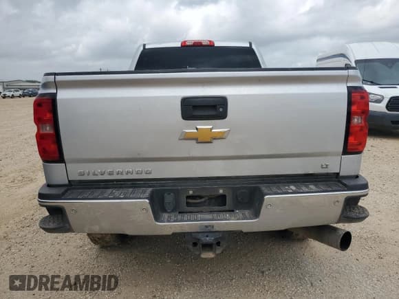 ✅ 2015 Chevrolet Silverado 2500HD LT • VIN: 1GC1KVE83FF135165 • Лот: 53682285. Опубликован ранее на Copart с пробегом 199 266 миль. Бесплатный доступ к архиву аукционных продаж из США и подробный отчёт об истории автомобиля на DreamBid. Изображение 6.