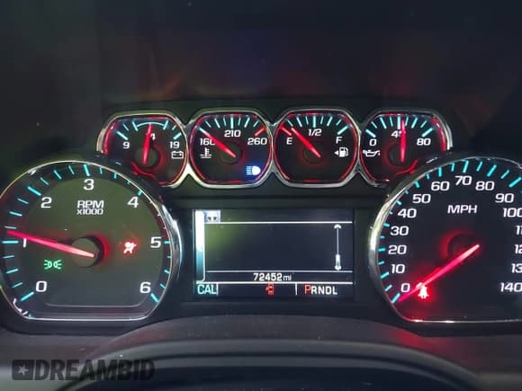 ✅ 2020 Chevrolet Tahoe LT • VIN: 1GNSCBKC1LR182348 • Lot: 42321890. Wystawiony na IAAI z przebiegiem 72 452 mil. Bezpłatny archiwum sprzedaży aukcyjnych z USA i szczegółowy raport historii pojazdu na DreamBid. Zdjęcie 7.