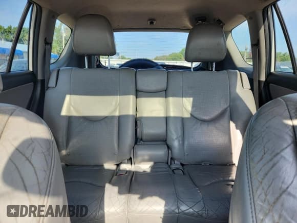 ✅ 2011 Toyota RAV4 Limited • VIN: 2T3YK4DV2BW013762 • Лот: 63755905. Опубликован ранее на Copart с пробегом 183 828 миль. Бесплатный доступ к архиву аукционных продаж из США и подробный отчёт об истории автомобиля на DreamBid. Изображение 10.