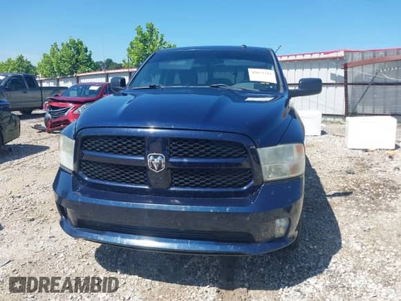 2013 Ram 1500 Express с VIN 3C6JR6AT7DG510683, выставлен на аукционе IAAI как лот 42671311 с пробегом 160 807 миль миль и . История ставок и продаж доступна на DreamBid. Изображение 12.