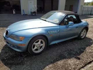 1997 BMW 3 Series Z3 1.9 with VIN 4USCH7326VLE02670, listed as a Copart auction lot 71667925 with 69,098 mi miles and Salvage title. Bid and sale history available at DreamBid. Image 1.