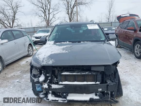 ✅ 2022 Hyundai Venue Limited • VIN: KMHRC8A31NU136901 • Lot: 41602937. Listed on IAAI with 49,096 mi. Free auction sales archive from the USA and detailed vehicle history report at DreamBid. Image 13.