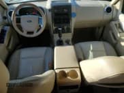 ✅ 2006 Ford Explorer XLT • VIN: 1FMEU73E96ZA10441 • Lot: 91053085. Wystawiony na Copart z przebiegiem 199 823 mil. Bezpłatny archiwum sprzedaży aukcyjnych z USA i szczegółowy raport historii pojazdu na DreamBid. Zdjęcie 8.