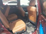 ✅ 2018 Toyota Highlander Limited • VIN: 5TDDZRFH0JS882603 • Lot: 42149163. Wystawiony na IAAI z przebiegiem 137 240 mil. Bezpłatny archiwum sprzedaży aukcyjnych z USA i szczegółowy raport historii pojazdu na DreamBid. Zdjęcie 8.