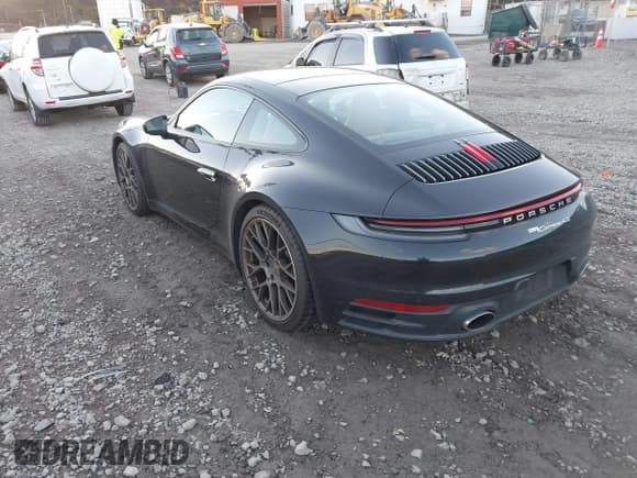 ✅ 2020 Porsche 911 Carrera S • VIN: WP0AB2A9XLS226563 • Lot: 43683153. Wystawiony na IAAI z przebiegiem 15 388 mil. Bezpłatny archiwum sprzedaży aukcyjnych z USA i szczegółowy raport historii pojazdu na DreamBid. Zdjęcie 3.