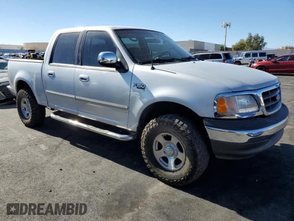 ✅ 2002 Ford F-150 XLT • VIN: 1FTRW07L02KC78989 • Лот: 91848875. Опубликован ранее на Copart с пробегом 227 384 миль. Бесплатный доступ к архиву аукционных продаж из США и подробный отчёт об истории автомобиля на DreamBid. Изображение 4.